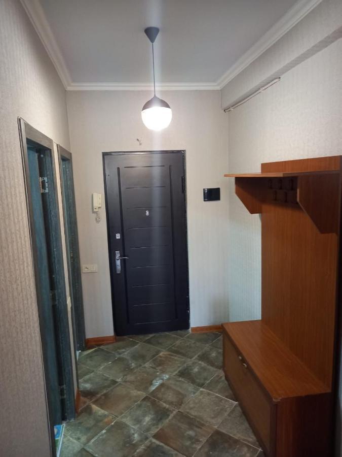 Comfortable And Spacious Apartment In City Center Yerevan Exterior photo