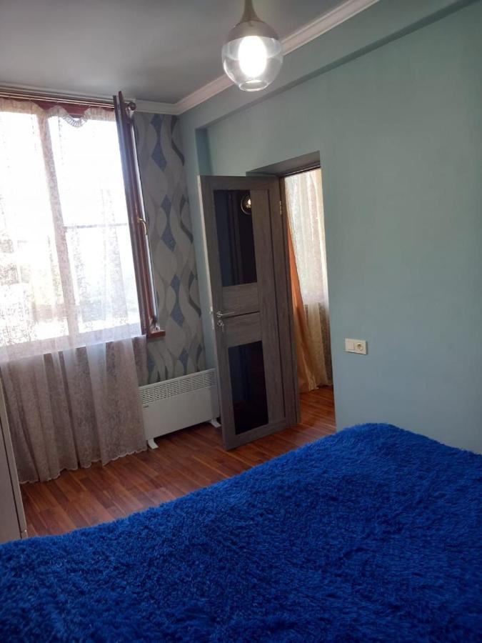 Comfortable And Spacious Apartment In City Center Yerevan Exterior photo